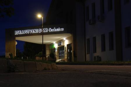 NAPIS ZDRAVSTVENI DOM CERKNICA 12 FOTO LJUBO VUKELIČ